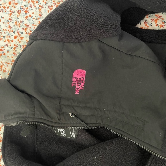 The North Face Black Fleece Jacket with Pink Breast Cancer Logo - Picture 3 of 4